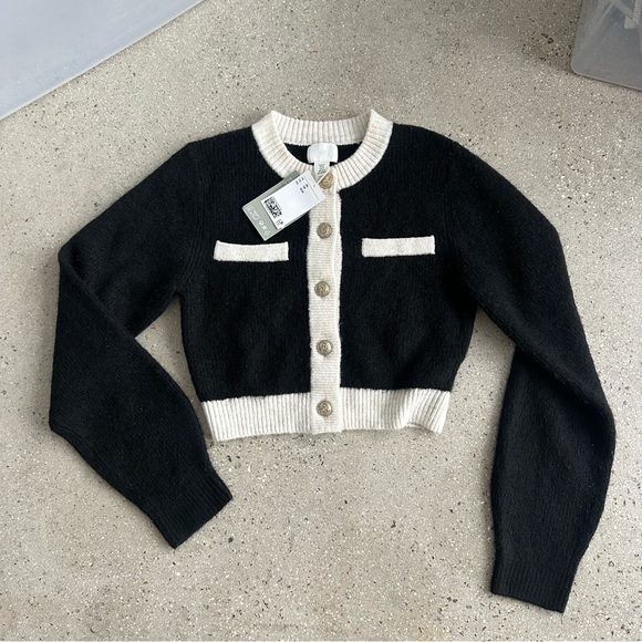 H&M Sweaters - H&M contrast cardigan
